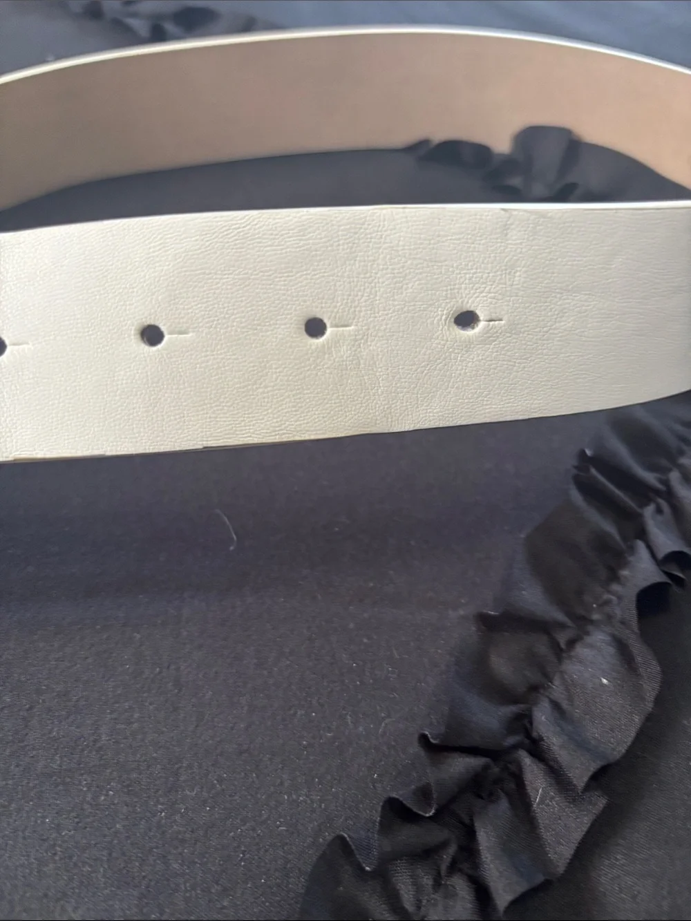 White faux leather belt